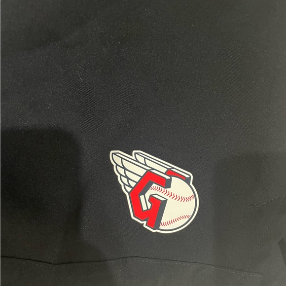 Women’s Nike Cleveland Guardians shorts - Picture 4 of 7